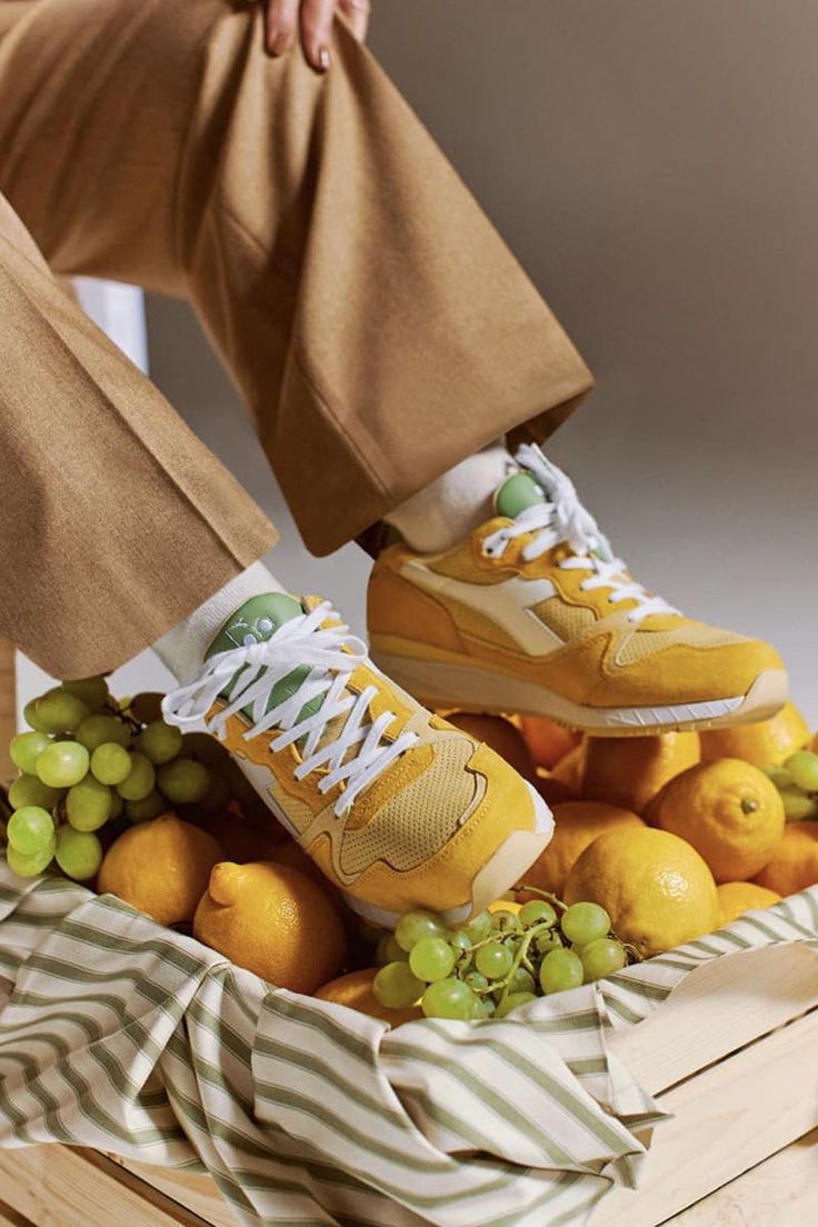 Diadora